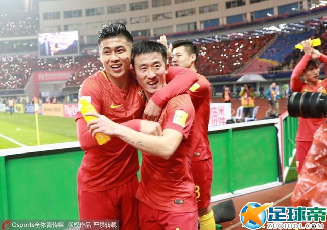 钟云秋几乎崩溃，哭着说道：干爹，你这就是要我的命啊。
